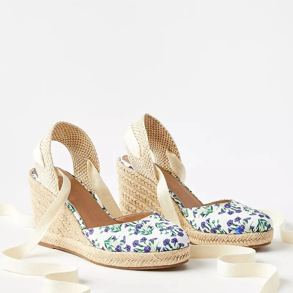 NWT - Loft - Floral Espadrille Wedge Sandals - Cream and White